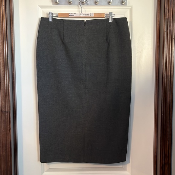 Melanie Lyne Skirt - Picture 2 of 4